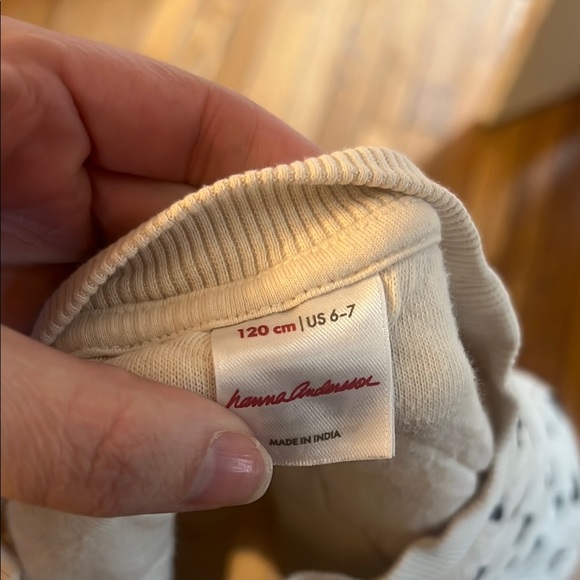 Chic Heart Patterned Sweater 🖤 - Picture 4 of 4